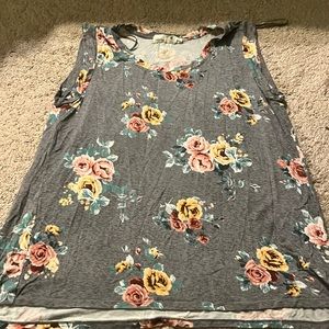 Grey floral tank top, high scoop neck, loose fitting